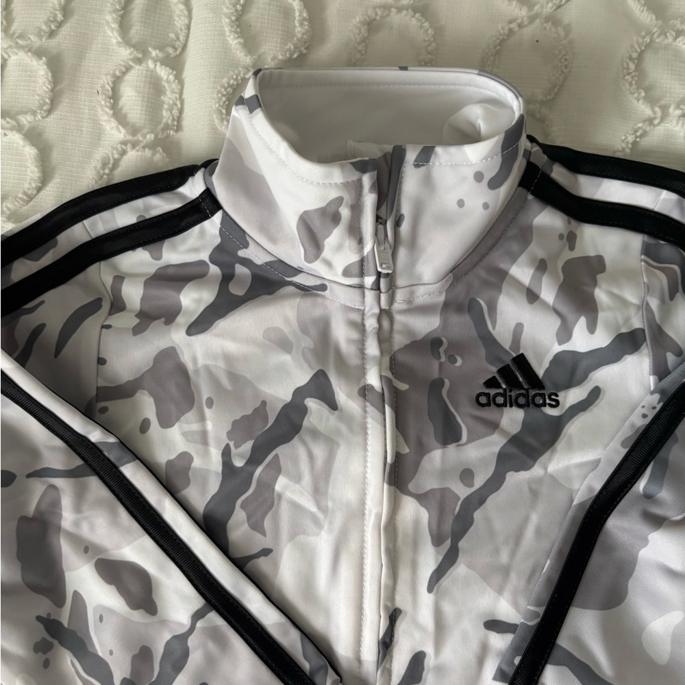 Adidas White and Gray Jacket - Picture 2 of 5